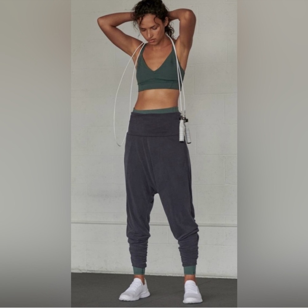 Free People Movement NWT Echo Harem Pants Black/Gray Size XS